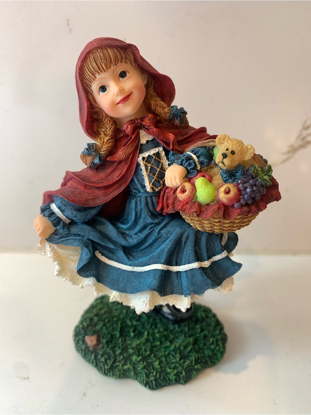 Boyds Yesterdays Child Little Red Riding Hood Going To Grandmas 2006 #35012.